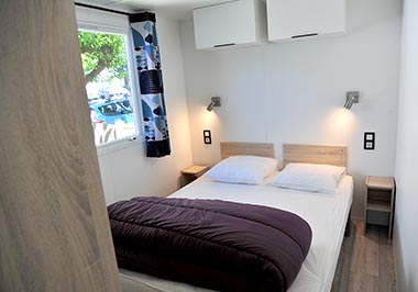 Doppelzimmer in einer Mobilheimvermietung in der Nähe von Saint-Jean-de-Monts