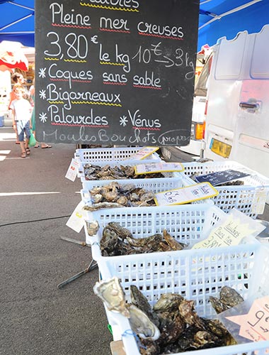 Verkoop van schelpdieren aan zee in Saint-Hilaire-de-Riez
