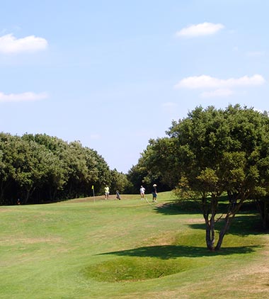 Blick auf den Golfplatz Saint-Jean-de-Monts in der Vendée in der Nähe des Campingplatzes