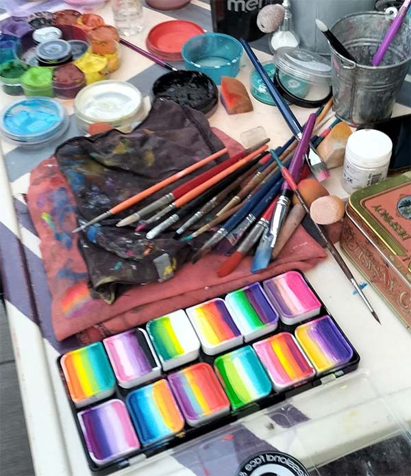 Maquillage enfants club Écureuils camping Saint-Hilaire animations
