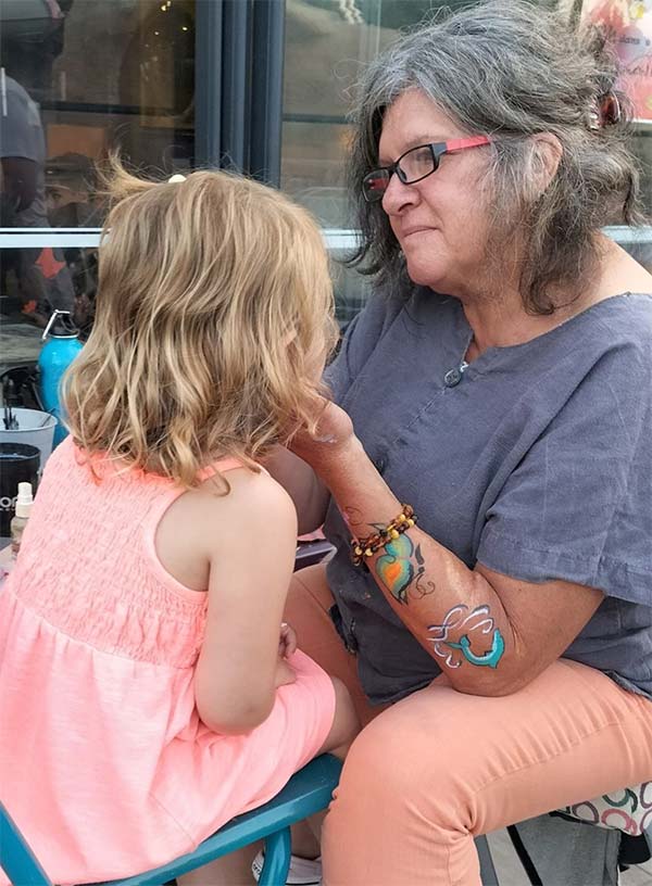 Maquillage enfants animation camping Saint-Hilaire club Écureuils
