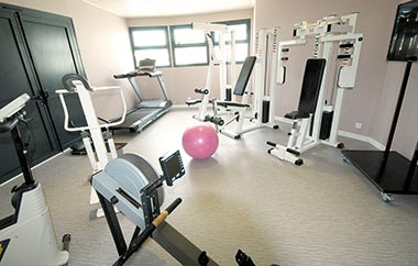 Weight machine in the fitness room of the campsite in Saint-Hilaire-de-Riez