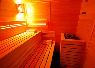 Interieur van de sauna op de camping in Vendée in Saint-Hilaire-de-Riez bij Saint-Jean-de-Monts