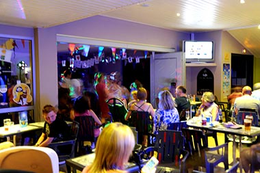 Dancing evening and entertainment at the campsite in Saint-Hilaire-de-Riez near Saint-Jean-de-Monts