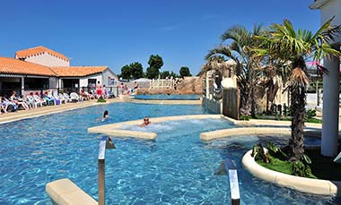 View of the aquatic area of Les Écureuils campsite in Saint-Hilaire-de-Riez